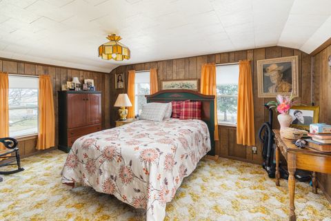 Tiny photo for 190 N 20th Road, Peru, IL 61354 (MLS # 12589402)