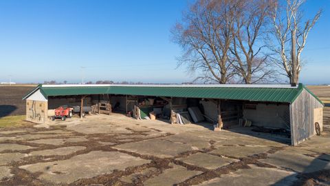 Tiny photo for 190 N 20th Road, Peru, IL 61354 (MLS # 12589402)