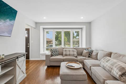 Tiny photo for 7540 N Octavia Avenue, Chicago, IL 60631 (MLS # 12701558)