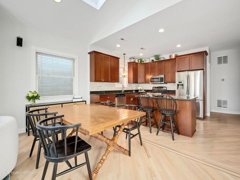 Tiny photo for 3042 N Oakley Avenue #3S, Chicago, IL 60618 (MLS # 12586827)