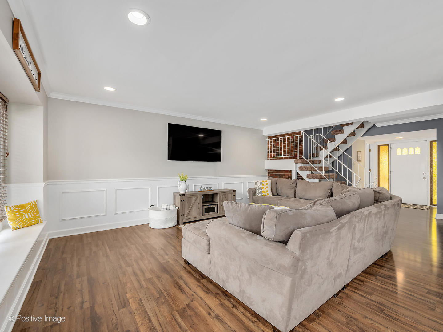 8228 W 140th Street 8228