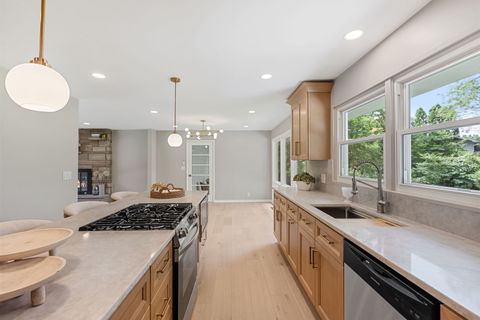Tiny photo for 624 Willow Lane, Geneva, IL 60134 (MLS # 12702678)