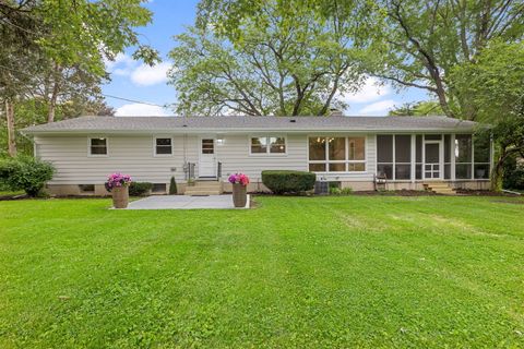 Tiny photo for 624 Willow Lane, Geneva, IL 60134 (MLS # 12702678)