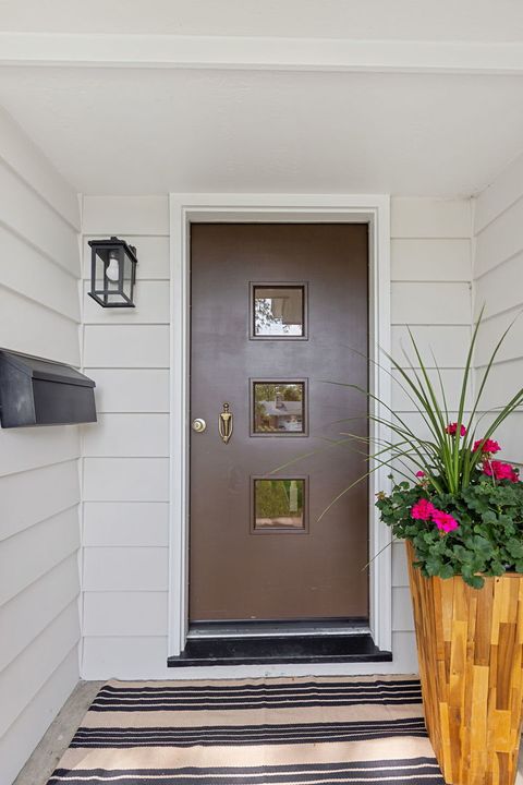 Tiny photo for 624 Willow Lane, Geneva, IL 60134 (MLS # 12702678)
