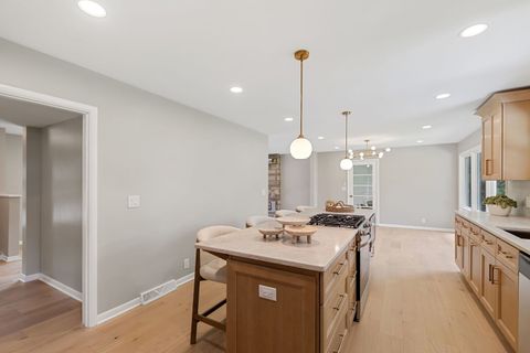 Tiny photo for 624 Willow Lane, Geneva, IL 60134 (MLS # 12702678)