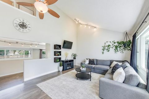 Tiny photo for 3114 Timber Hill Lane, Aurora, IL 60504 (MLS # 12478177)