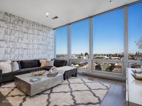 Tiny photo for 500 W SUPERIOR Street #1504, Chicago, IL 60654 (MLS # 12502522)