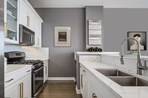 Tiny photo for 500 W SUPERIOR Street #1504, Chicago, IL 60654 (MLS # 12502522)