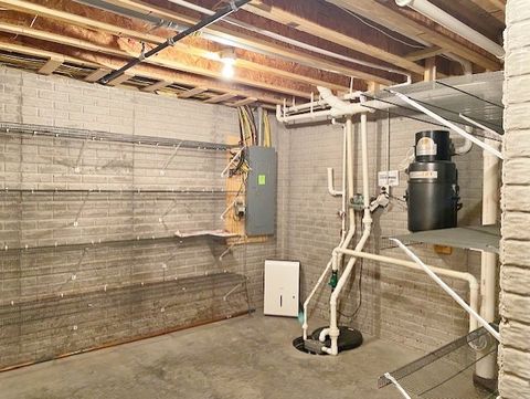 Tiny photo for 2882 Villa Court, Bettendorf, IA 52722 (MLS # 12559413)