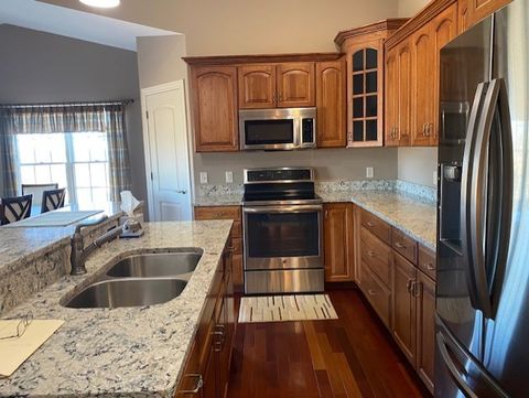 Tiny photo for 2882 Villa Court, Bettendorf, IA 52722 (MLS # 12559413)