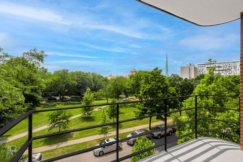 Tiny photo for 1500 Hinman Avenue #302, Evanston, IL 60201 (MLS # 12485734)