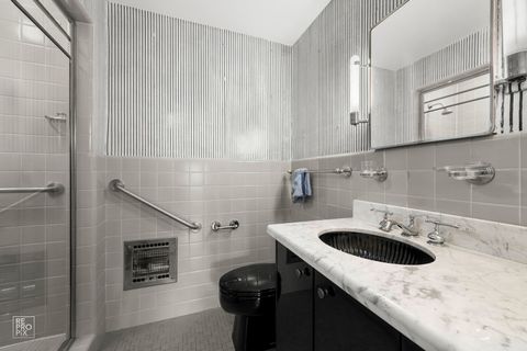 Tiny photo for 1500 Hinman Avenue #302, Evanston, IL 60201 (MLS # 12485734)