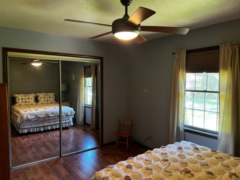 Tiny photo for 14830 N McCarty Lane, Mt Vernon, IL 62864 (MLS # 12642171)
