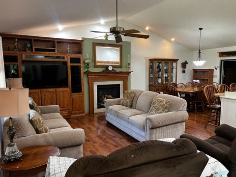 Tiny photo for 14830 N McCarty Lane, Mt Vernon, IL 62864 (MLS # 12642171)