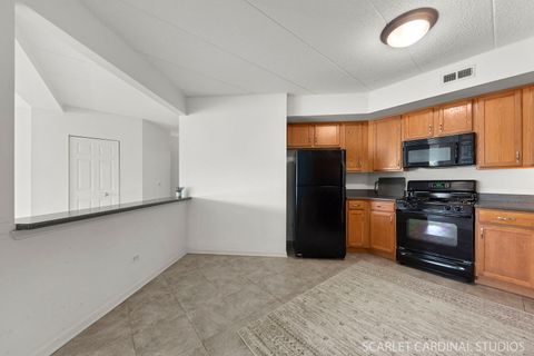 Tiny photo for 201 W Brush Hill Road #107, Elmhurst, IL 60126 (MLS # 12486172)