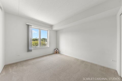 Tiny photo for 201 W Brush Hill Road #107, Elmhurst, IL 60126 (MLS # 12486172)