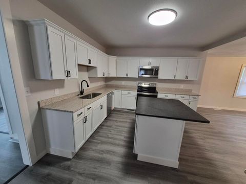 Tiny photo for 101 N 6th Avenue, New Windsor, IL 61465 (MLS # 12613146)