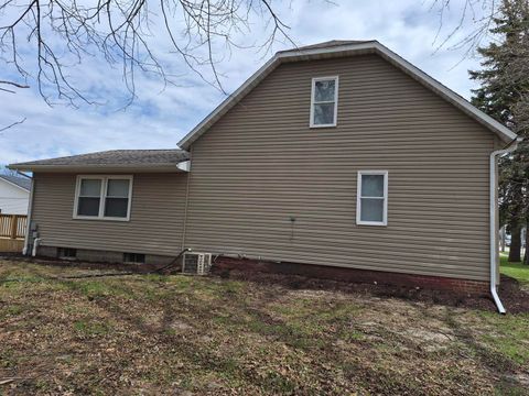Tiny photo for 101 N 6th Avenue, New Windsor, IL 61465 (MLS # 12613146)