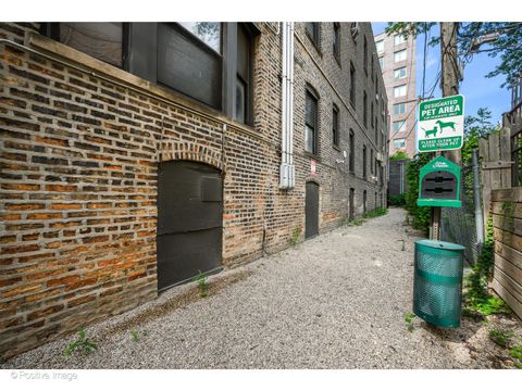 Tiny photo for 726 W Sheridan Road #1N, Chicago, IL 60613 (MLS # 12467247)