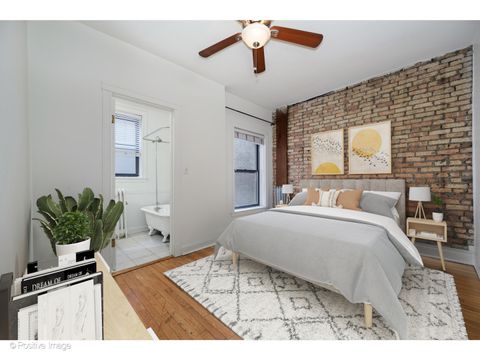 Tiny photo for 726 W Sheridan Road #1N, Chicago, IL 60613 (MLS # 12467247)