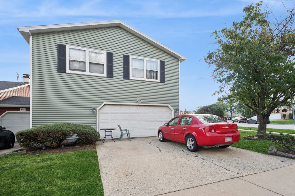 Photo for 2155 College Drive, Glendale Heights, IL 60139 (MLS # 12496856)