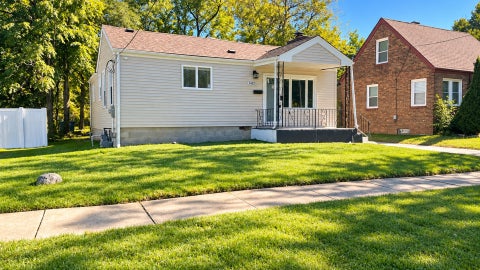 Tiny photo for 14925 Riverside Drive, South Holland, IL 60473 (MLS # 12776632)