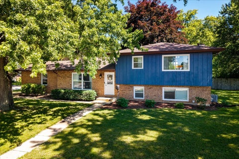 Tiny photo for 5 Redstart Road, Naperville, IL 60565 (MLS # 12774582)