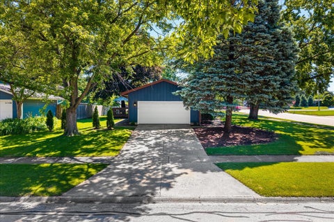 Tiny photo for 5 Redstart Road, Naperville, IL 60565 (MLS # 12774582)
