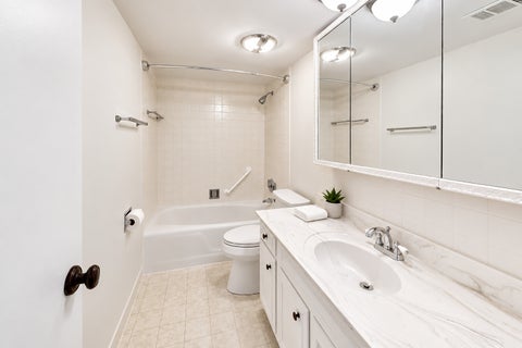 Tiny photo for 701 Ridge Road #3B, Wilmette, IL 60091 (MLS # 12782955)