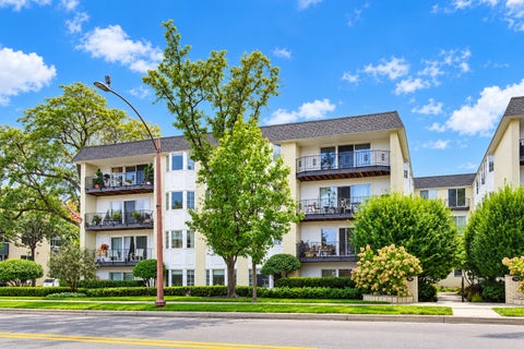 Tiny photo for 701 Ridge Road #3B, Wilmette, IL 60091 (MLS # 12782955)