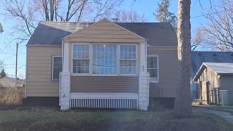 Tiny photo for 212 W Division Street, Bloomington, IL 61701 (MLS # 12576262)