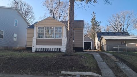 Photo of 212 W Division Street, Bloomington, IL 61701 (MLS # 12576262)