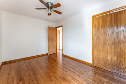 Tiny photo for 342 Beach Avenue #2B, La Grange Park, IL 60526 (MLS # 12678971)