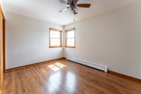 Tiny photo for 342 Beach Avenue #2B, La Grange Park, IL 60526 (MLS # 12678971)