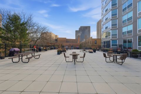 Tiny photo for 720 W Gordon Terrace #11A, Chicago, IL 60613 (MLS # 12586762)