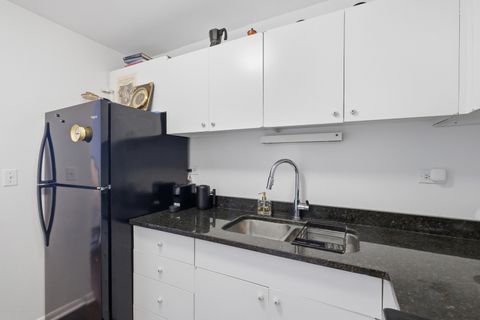 Tiny photo for 720 W Gordon Terrace #11A, Chicago, IL 60613 (MLS # 12586762)