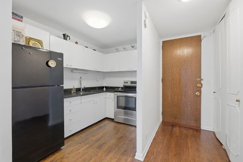 Tiny photo for 720 W Gordon Terrace #11A, Chicago, IL 60613 (MLS # 12586762)