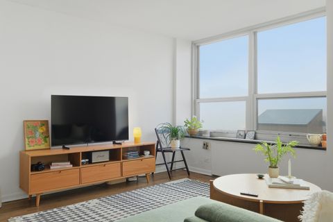 Tiny photo for 720 W Gordon Terrace #11A, Chicago, IL 60613 (MLS # 12586762)