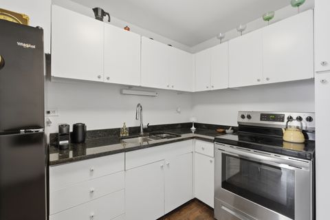 Tiny photo for 720 W Gordon Terrace #11A, Chicago, IL 60613 (MLS # 12586762)