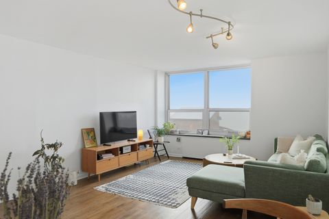 Tiny photo for 720 W Gordon Terrace #11A, Chicago, IL 60613 (MLS # 12586762)