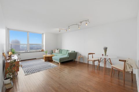 Tiny photo for 720 W Gordon Terrace #11A, Chicago, IL 60613 (MLS # 12586762)