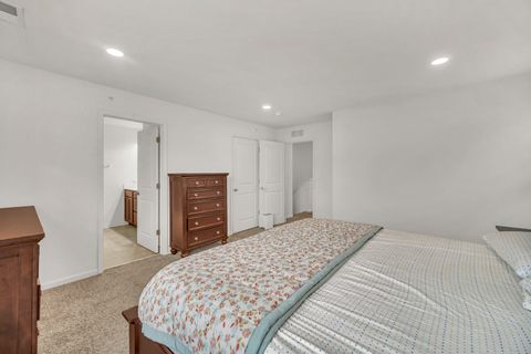 Tiny photo for 60 Grey Wolf Drive, Wheeling, IL 60090 (MLS # 12593585)