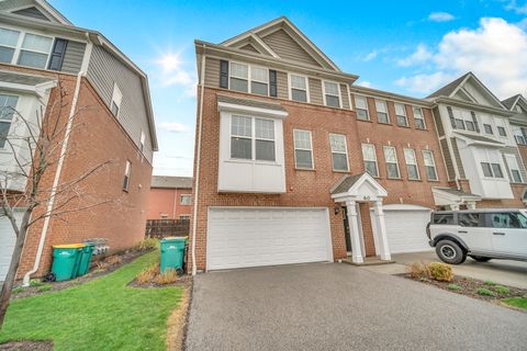 Tiny photo for 60 Grey Wolf Drive, Wheeling, IL 60090 (MLS # 12593585)