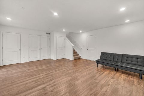 Tiny photo for 60 Grey Wolf Drive, Wheeling, IL 60090 (MLS # 12593585)