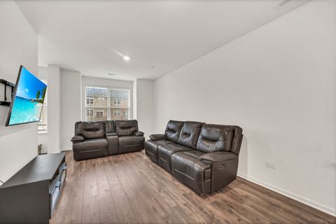 Tiny photo for 60 Grey Wolf Drive, Wheeling, IL 60090 (MLS # 12593585)