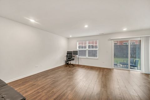 Tiny photo for 60 Grey Wolf Drive, Wheeling, IL 60090 (MLS # 12593585)