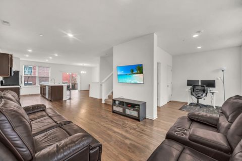 Tiny photo for 60 Grey Wolf Drive, Wheeling, IL 60090 (MLS # 12593585)