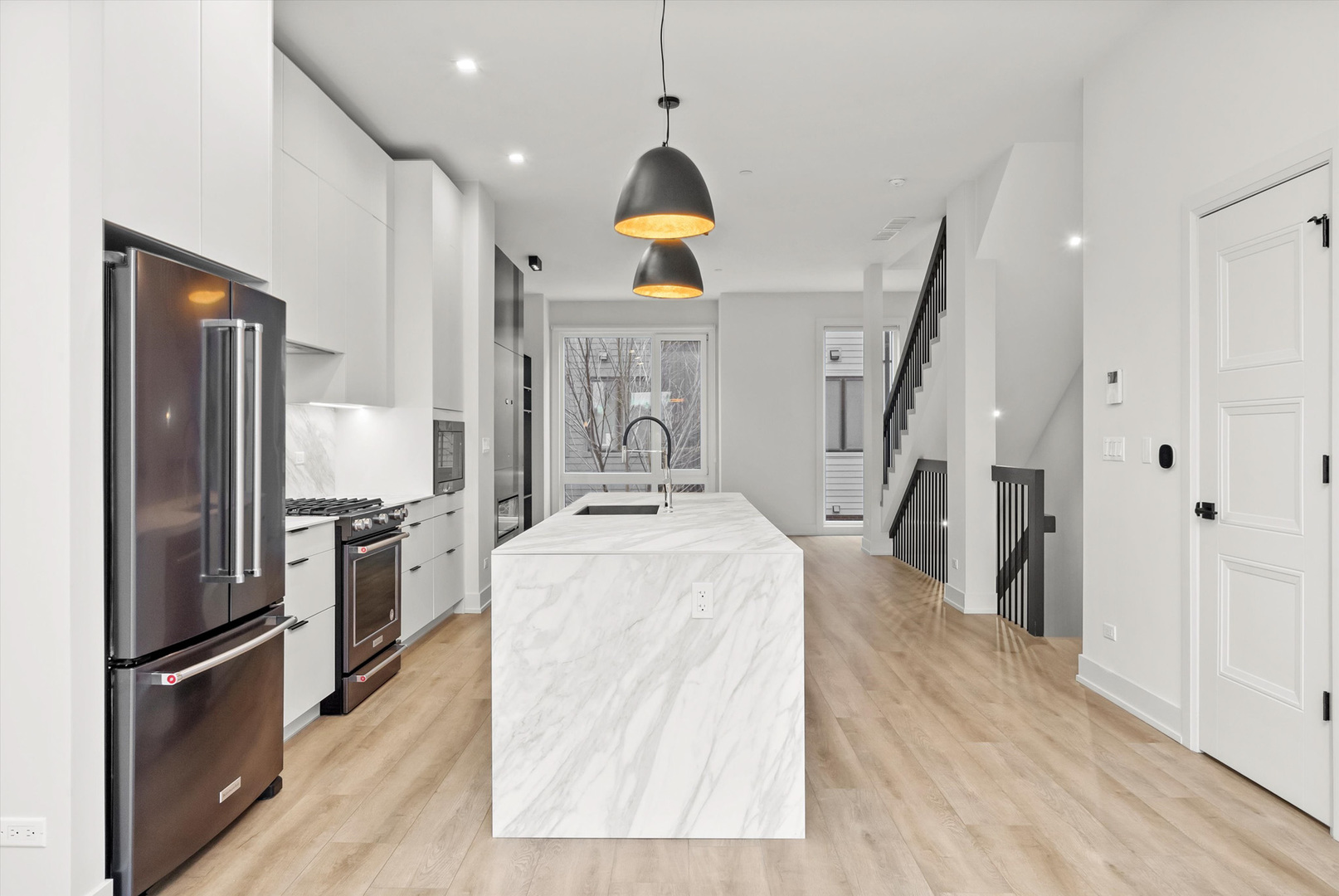 4210 W BELMONT Avenue 1