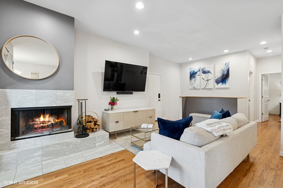 2132 W Evergreen Avenue 1D