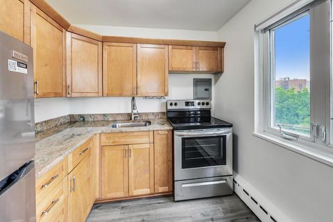 Tiny photo for 708 W Bittersweet Place #512, Chicago, IL 60613 (MLS # 12589060)